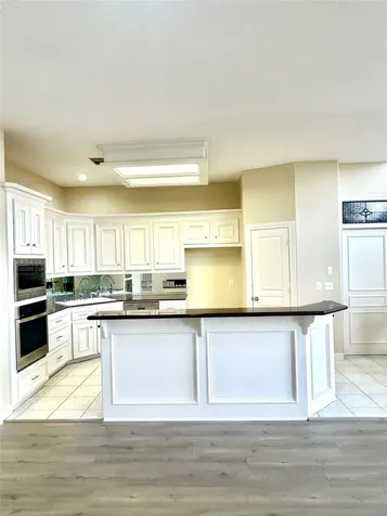 807 Kipp Avenue C Kemah TX 77565