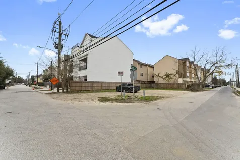5807 Katy Street Houston TX 77007