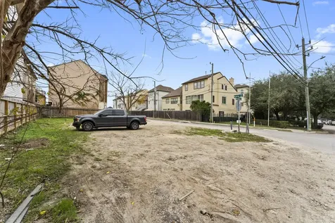 5807 Katy Street Houston TX 77007