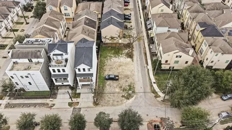 5807 Katy Street Houston TX 77007
