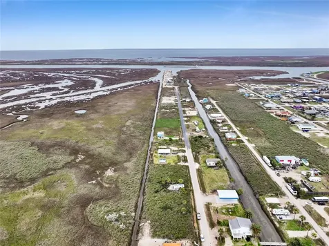 1177 N Tinkle Lane Crystal Beach TX 77650