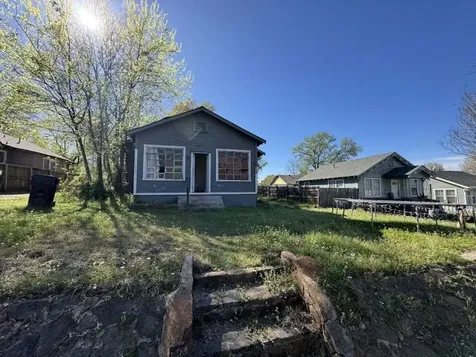 107 Electra Street Longview TX 75602