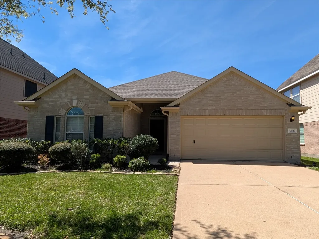 5618 Savannah Woods Lane Rosharon TX 77583