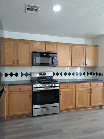 5618 Savannah Woods Lane Rosharon TX 77583