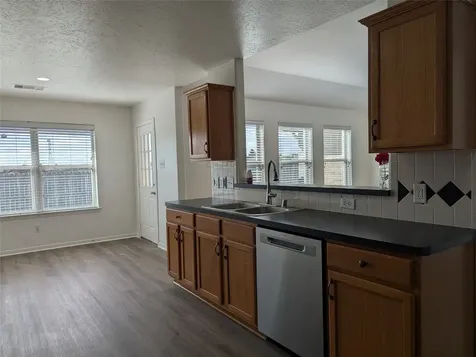 5618 Savannah Woods Lane Rosharon TX 77583