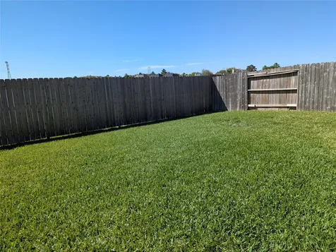 5618 Savannah Woods Lane Rosharon TX 77583