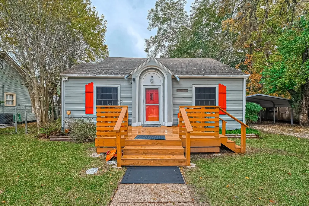 812 W Blum Street Alvin TX 77511