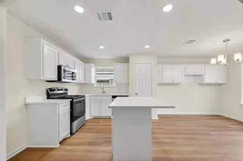 9014 Barracuda Drive Texas City TX 77591
