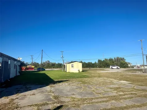 2089 Canal Street Port Arthur TX 77640