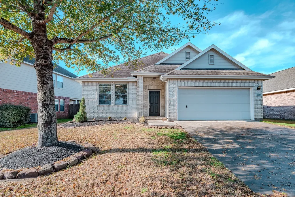 8515 Holly Spring Lane Baytown TX 77523