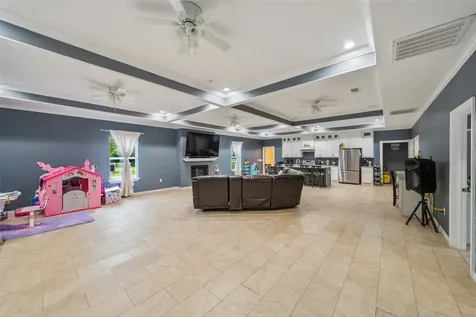 90 County Road 3563 Cleveland TX 77357
