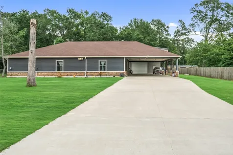 90 County Road 3563 Cleveland TX 77357