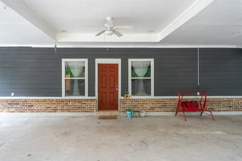 90 County Road 3563 Cleveland TX 77357