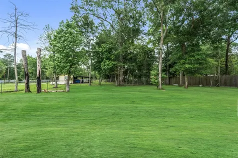 90 County Road 3563 Cleveland TX 77357
