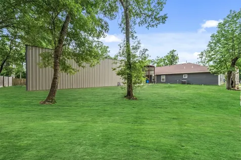 90 County Road 3563 Cleveland TX 77357