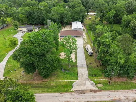 90 County Road 3563 Cleveland TX 77357
