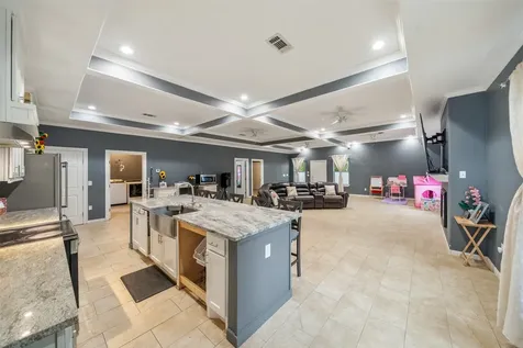 90 County Road 3563 Cleveland TX 77357