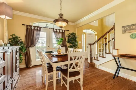 204 Arrowhead Drive Lake Jackson TX 77566