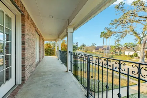 204 Arrowhead Drive Lake Jackson TX 77566