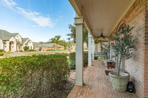 204 Arrowhead Drive Lake Jackson TX 77566