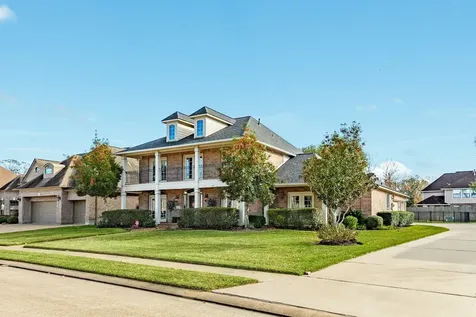 204 Arrowhead Drive Lake Jackson TX 77566