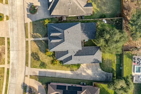 204 Arrowhead Drive Lake Jackson TX 77566