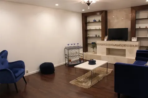 5343 Richmond Avenue 26 Houston TX 77056