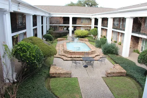 5343 Richmond Avenue 26 Houston TX 77056