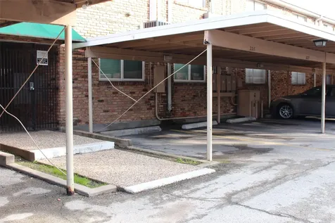 5343 Richmond Avenue 26 Houston TX 77056