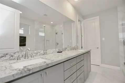 1227 W 19th Street A Houston TX 77008