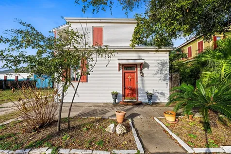 1211 33rd Street Galveston TX 77550