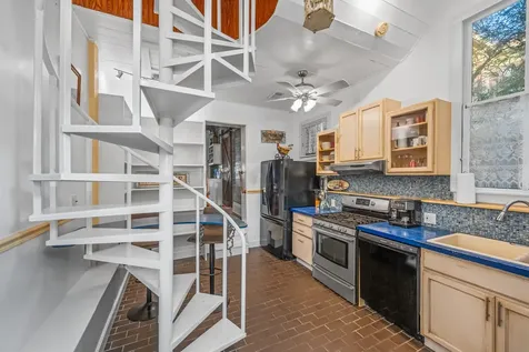 1211 33rd Street Galveston TX 77550