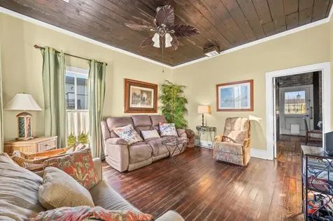 1211 33rd Street Galveston TX 77550