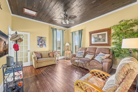 1211 33rd Street Galveston TX 77550