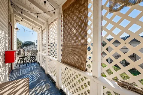 1211 33rd Street Galveston TX 77550