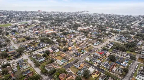 1211 33rd Street Galveston TX 77550