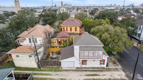 1211 33rd Street Galveston TX 77550