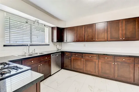 10526 Huntington Way Drive Houston TX 77099