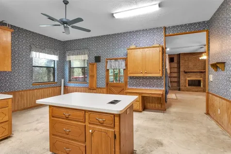 24614 Spruce Huntsville TX 77320