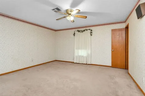 24614 Spruce Huntsville TX 77320