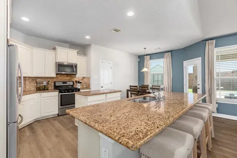 9810 Santa Anita Drive Mont Belvieu TX 77523
