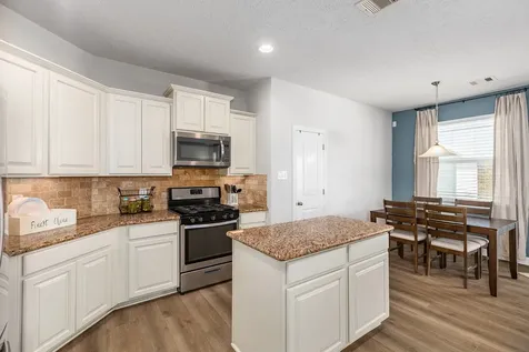 9810 Santa Anita Drive Mont Belvieu TX 77523