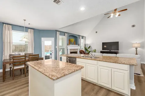 9810 Santa Anita Drive Mont Belvieu TX 77523
