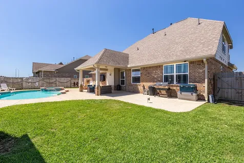 9810 Santa Anita Drive Mont Belvieu TX 77523