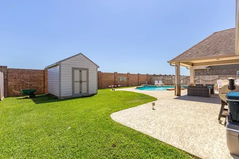 9810 Santa Anita Drive Mont Belvieu TX 77523