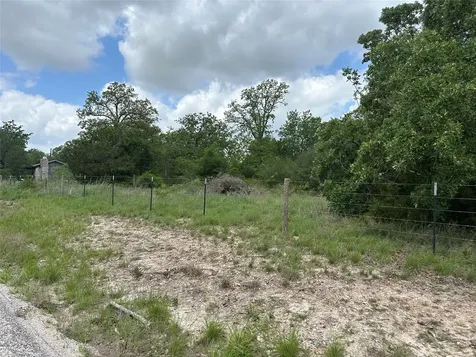 2523 County Road 133 Giddings TX 78942