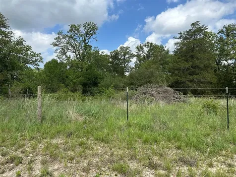 2523 County Road 133 Giddings TX 78942