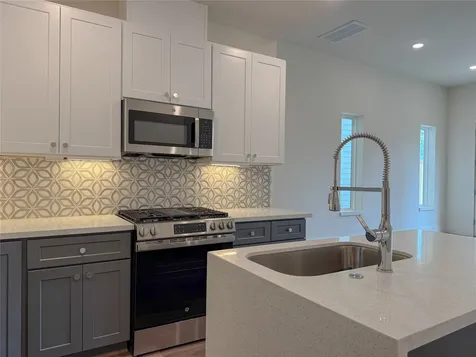 879 Rachel Street F Houston TX 77091