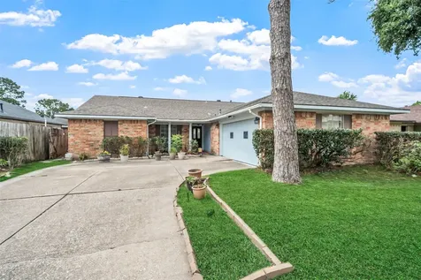 5523 Greenhill Forest Drive Houston TX 77088