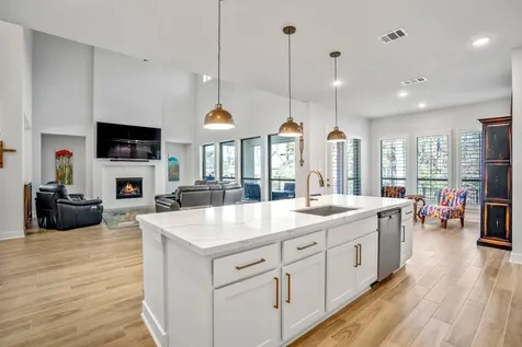 208 Twinflower Trail Court Conroe TX 77318